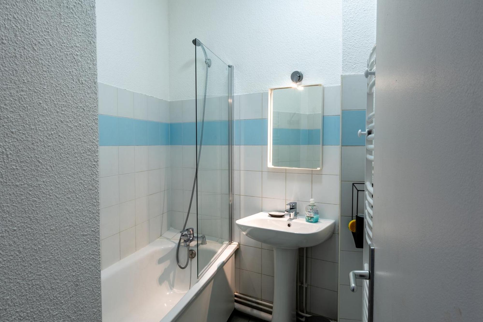 Residence Serenity - Hyper Centre - Bagagerie Lourdes Bilik gambar